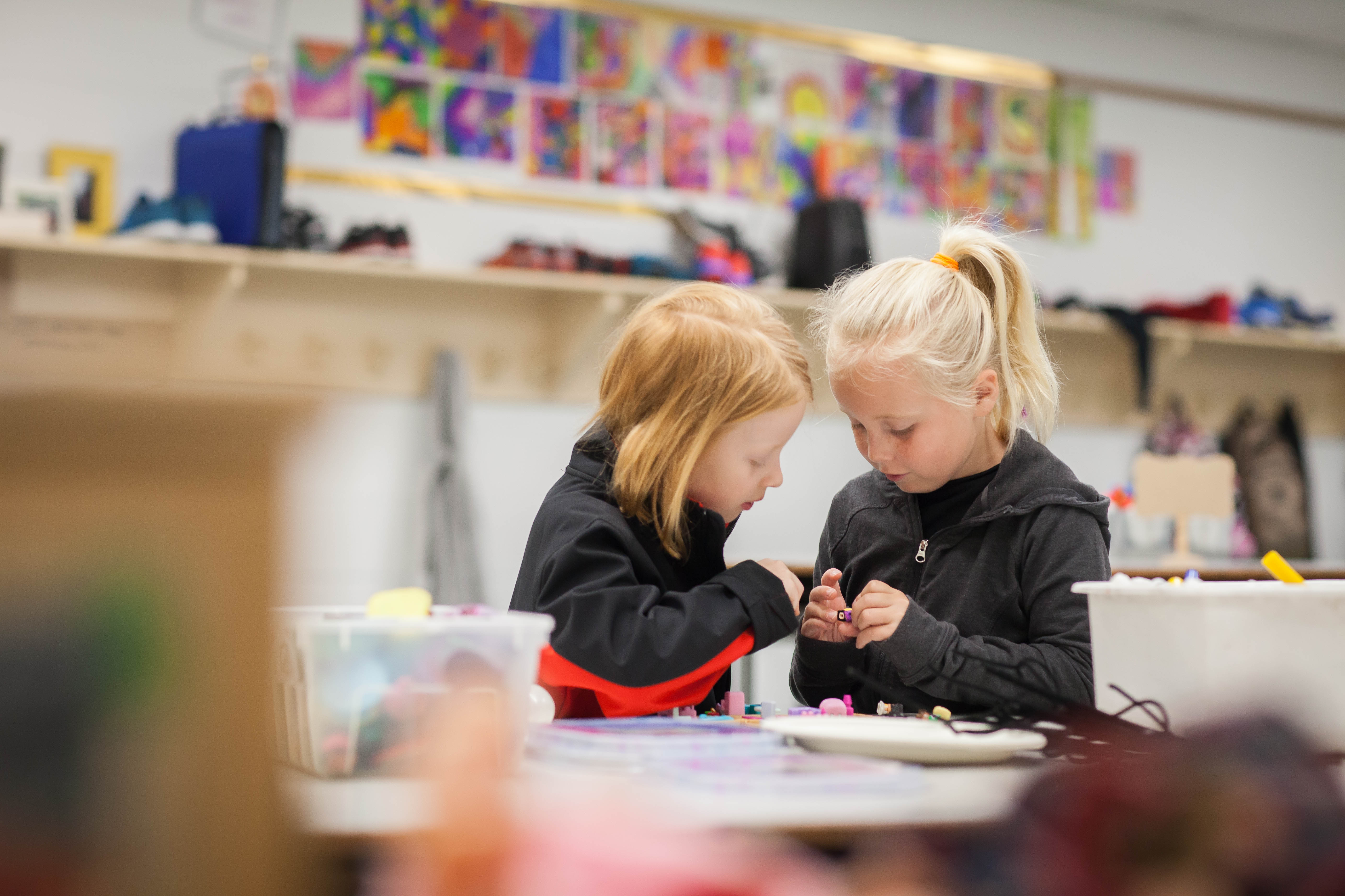 Girls working together 