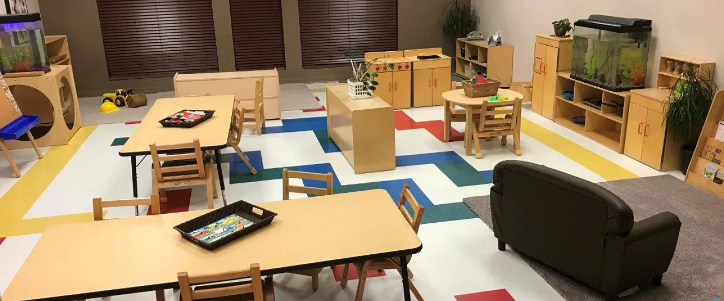 Cornerview Main room 3